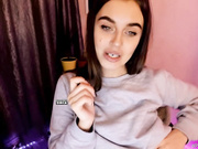 Sonya-mo в толстовке