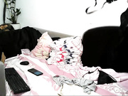 Sevastiana отодвинула трусики и мастурбировала киску