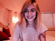 Sonya-mo танцует стриптиз