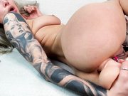 Roxy_Jo аналит себя игрушкой