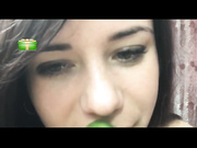 MiSsKamy шоу с огурцом