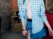 6940 Бывшая non-nude разминает очко