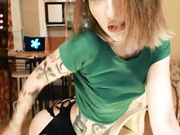 SunnySonya1 - секси фетишистка развлекается с ловенсом