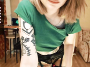 SunnySonya1 - секси фетишистка развлекается с ловенсом