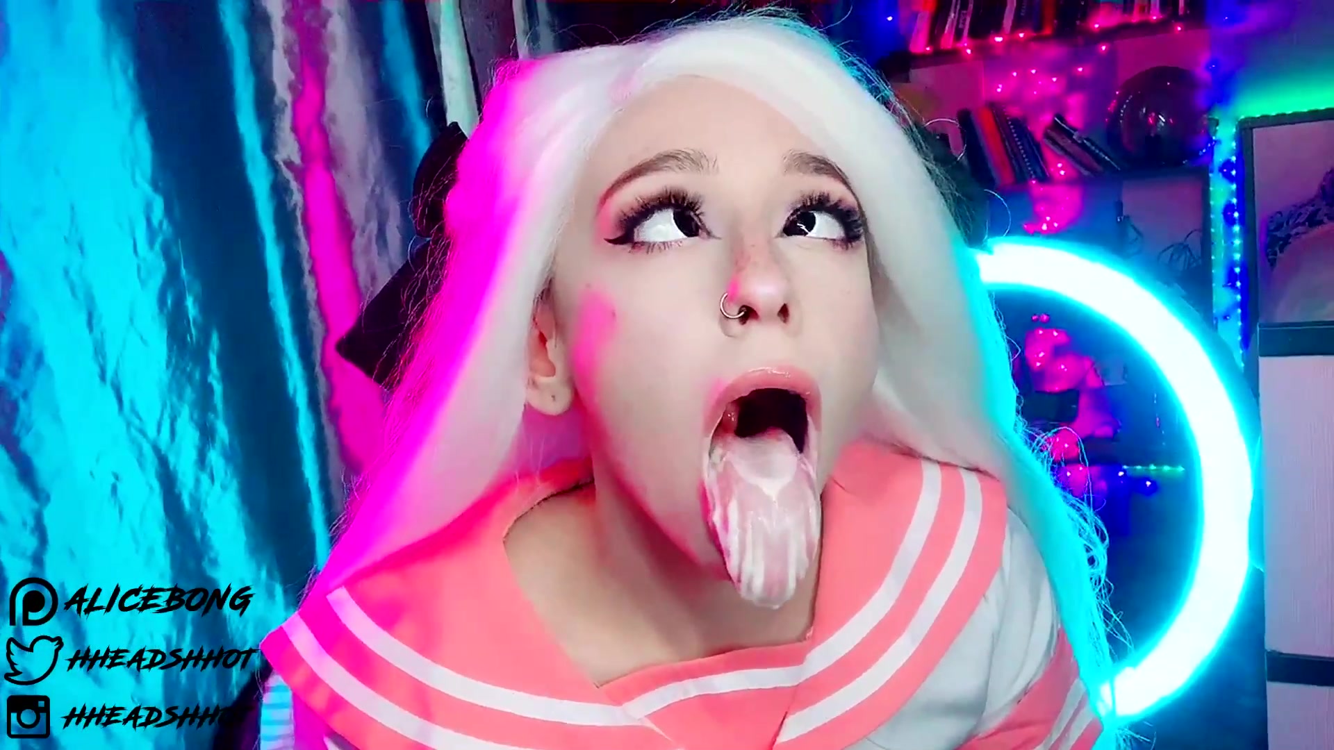 AliceBong__hheadshhot__-_Schoolgirl_Learns_To_Do_Blowjo