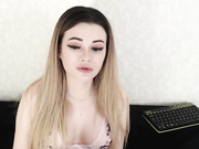 lilyhotbrunette