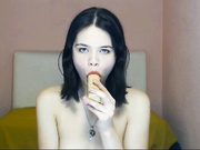 7073 Тоже скромняха, но с елдаком