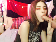 pinky_milk_2020-02-13 заглатывает