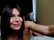 AlinaLes трахает себя раком и сосет