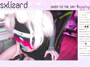 Gamer Girl Forgets to Turn off the Stream AND SQUIRT