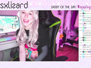 Gamer Girl Forgets to Turn off the Stream AND SQUIRT