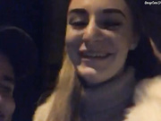 karinka1sex сосет на улице