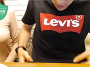 минет под столом в кафе