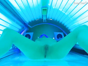 LittleDesire в солярии