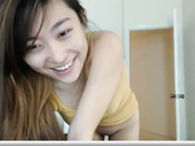 Funny Chinese Girl & Her Shaved Pussy part1