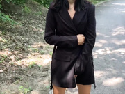 Kisa-Gav голые шалости на  дороге