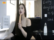 Sex-Michelle сосёт дилдо-5