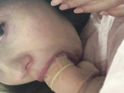 Хорошая шлюшка Marisbe1 отсасывает