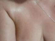 HugeBoobsGirl