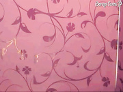 Goldie ласкает киску