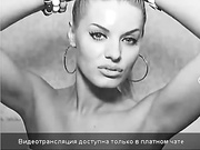 blondiestar умеет крутить своей попой