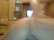 Demetrags мастурбирует свои дырочки и кончает