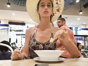 SweetButtocks (в рестике без трусиков)