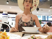 SweetButtocks (в рестике без трусиков)