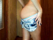 Олеся в коридоре