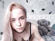 BLONDE