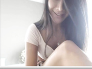 Американская молоденькая шлюшка. молоко не обсохло еще.