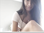 Американская молоденькая шлюшка. молоко не обсохло еще.