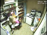 Скрытая камера в палатке мороженого в Москве