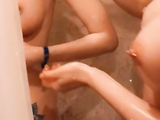 Purple_Bitch (в душе с подругой)