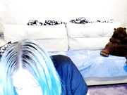 Vanillablue (тверкает жопкой)