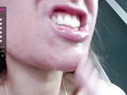 Lilly_Lips_1 (пописала в привате)