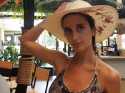 SweetButtocks в кафе (платный контент)