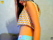 only_Mia крутит попой