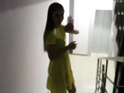 anabel054 сосет и трахается в подъезде