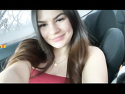 -MaybeBaby-топлесс  в машине-2
