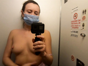 MissMotivated (в туалете самолета)