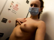 MissMotivated (в туалете самолета)