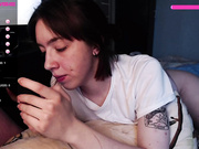 Reqwerer сосет большой член