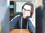 Пальчик в попу.