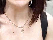 Тёлка за токены гуляет по улице топлесс, ч.2