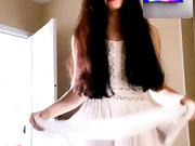 Viki брюнетка