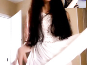 Viki брюнетка