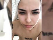 KateFatiadis в ванной