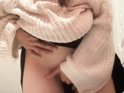 Молодая красотка с шикарным телом.