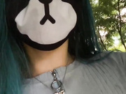 Amallllia дрочит в парке